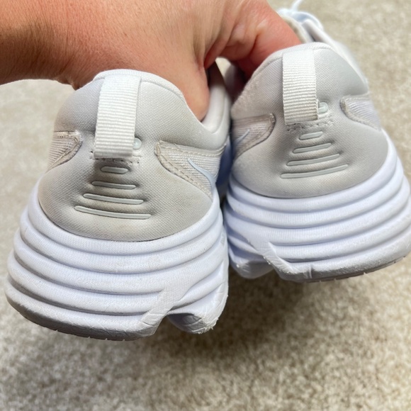 Hoka One One Bondi 8 White Sneakers Shoes 9B - Picture 4 of 7